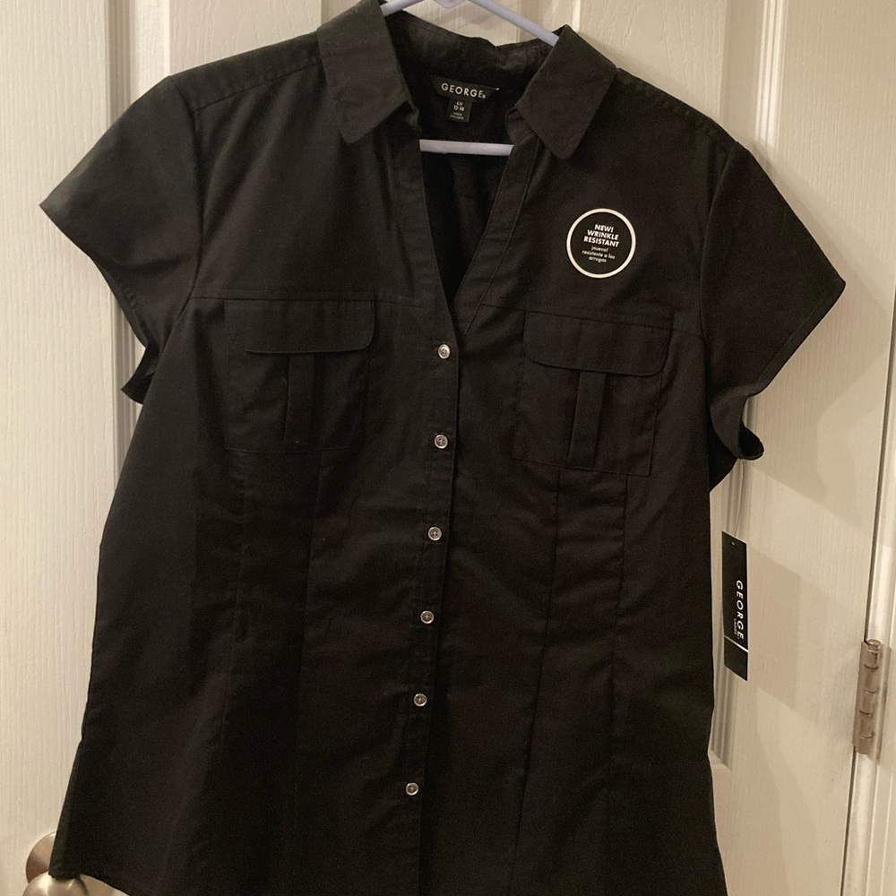 🆕 Black Shirt size L Short Sleeve NWT